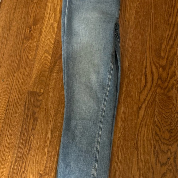 EUC PAIGE Sarah Slim button down jeans.  Sz 26 worn once! - Picture 15 of 16